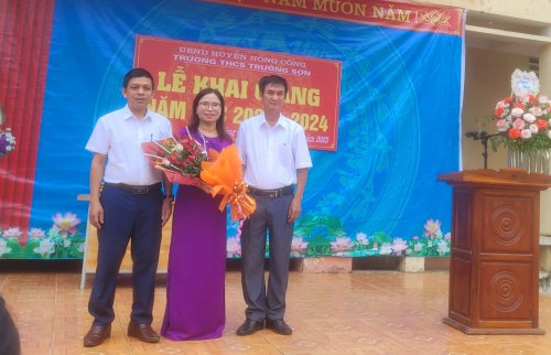 trao hoa c 2.jpg