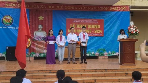 học bổng 2.jpg